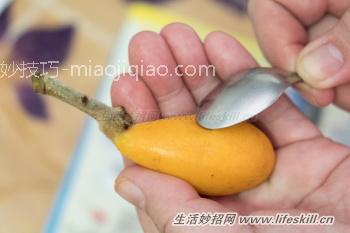 枇杷快速剥皮法