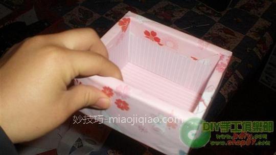 DIY废物利用手工制作收纳盒