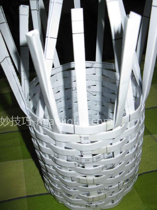 巧用A4打印纸做收纳筐