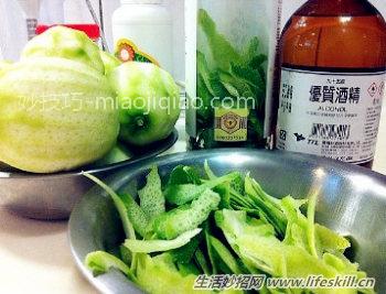 自制柠檬皮清洁喷雾，擦玻璃干净又天然！ 