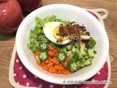 夏日这样吃麻油拌饭,不上火!